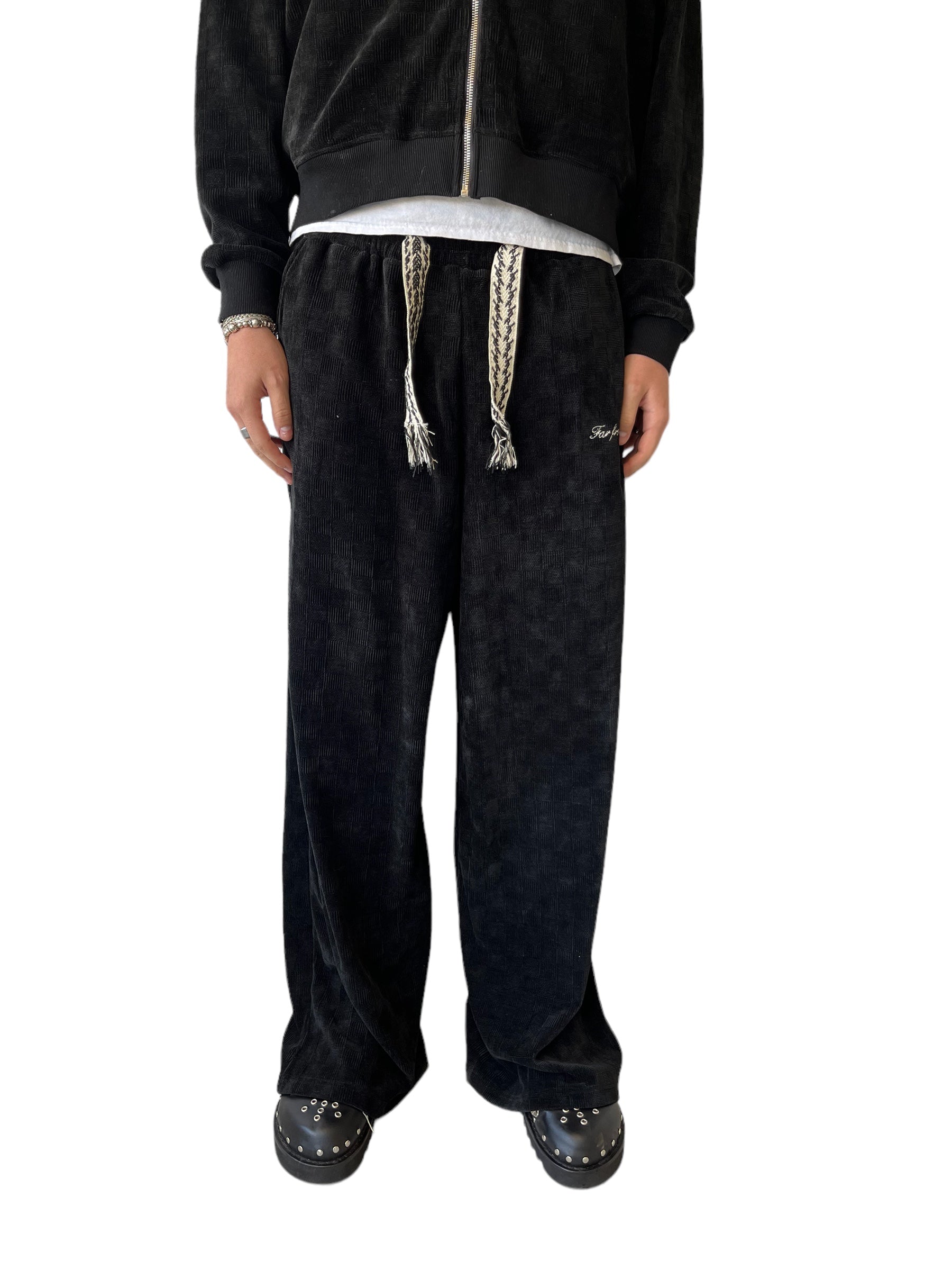 FFN Sweatpants V2 - FARFROMNORMAL