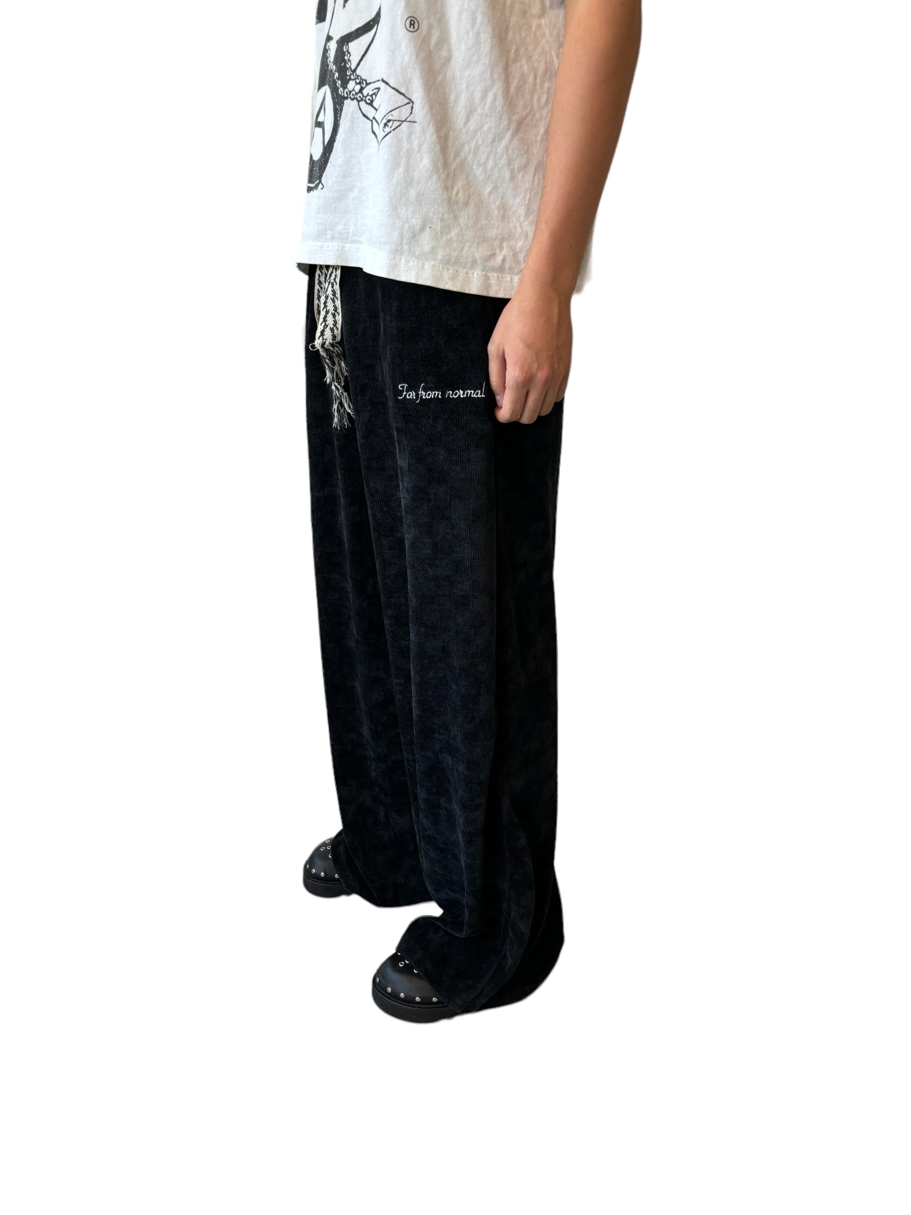FFN Sweatpants V2 - FARFROMNORMAL
